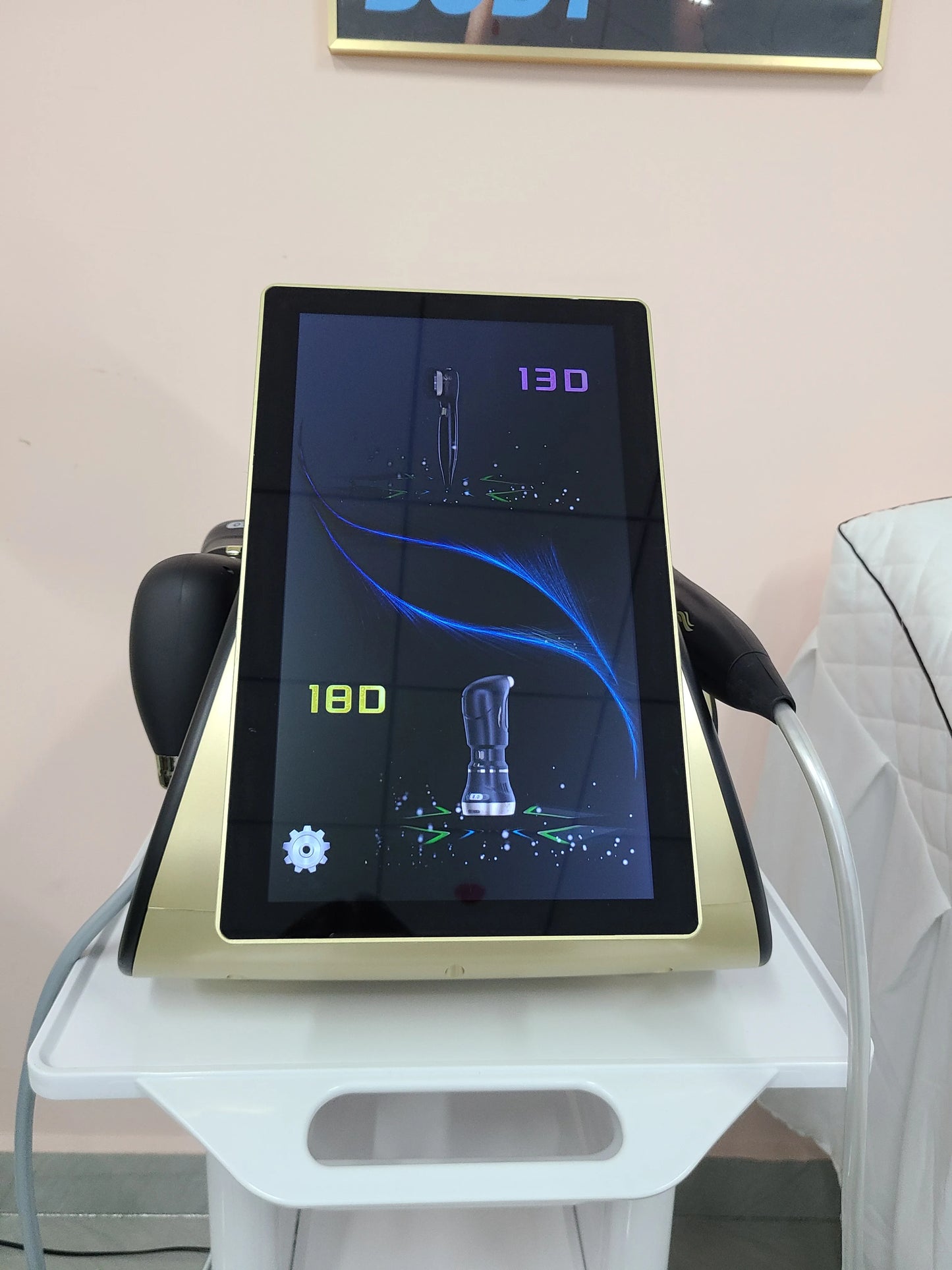 Professional 12D Hefu Facial Treatment Device- Firms Skin- Suitable for All Skin Types, can be Used at Home or in a Beauty Salon